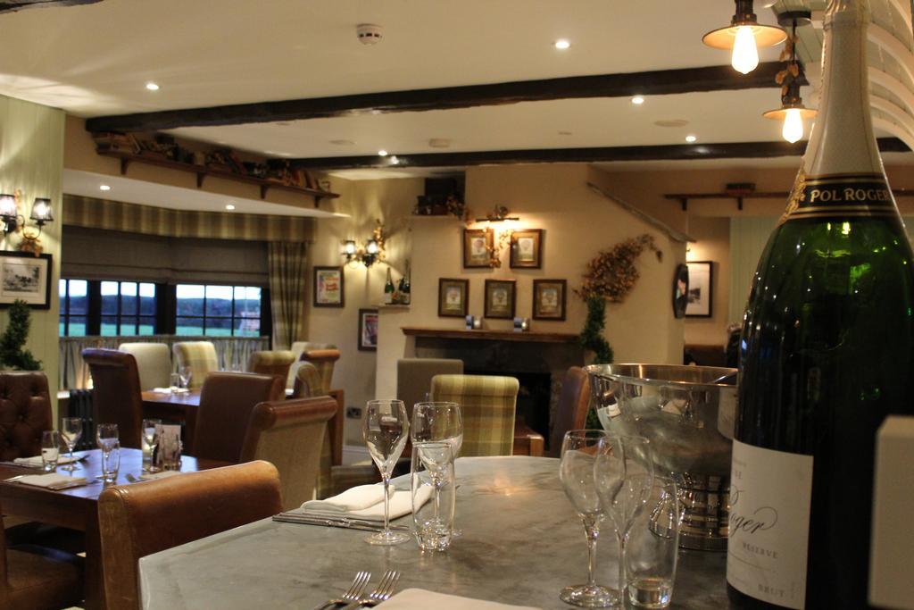 Arkendale Blue Bell Country Inn מראה חיצוני תמונה