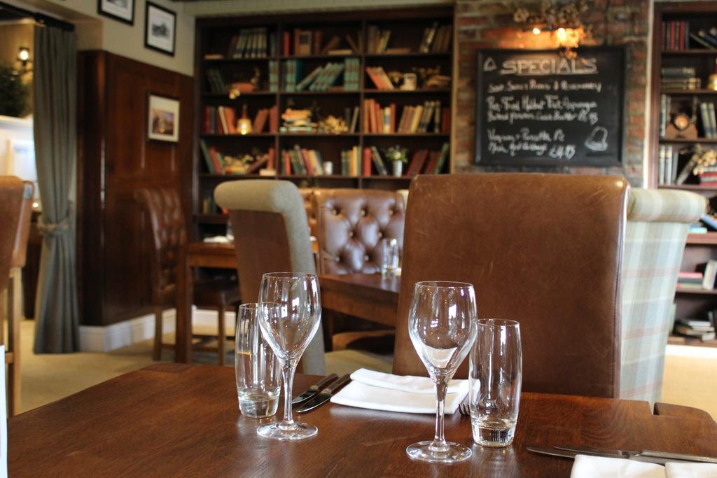 Arkendale Blue Bell Country Inn מראה חיצוני תמונה
