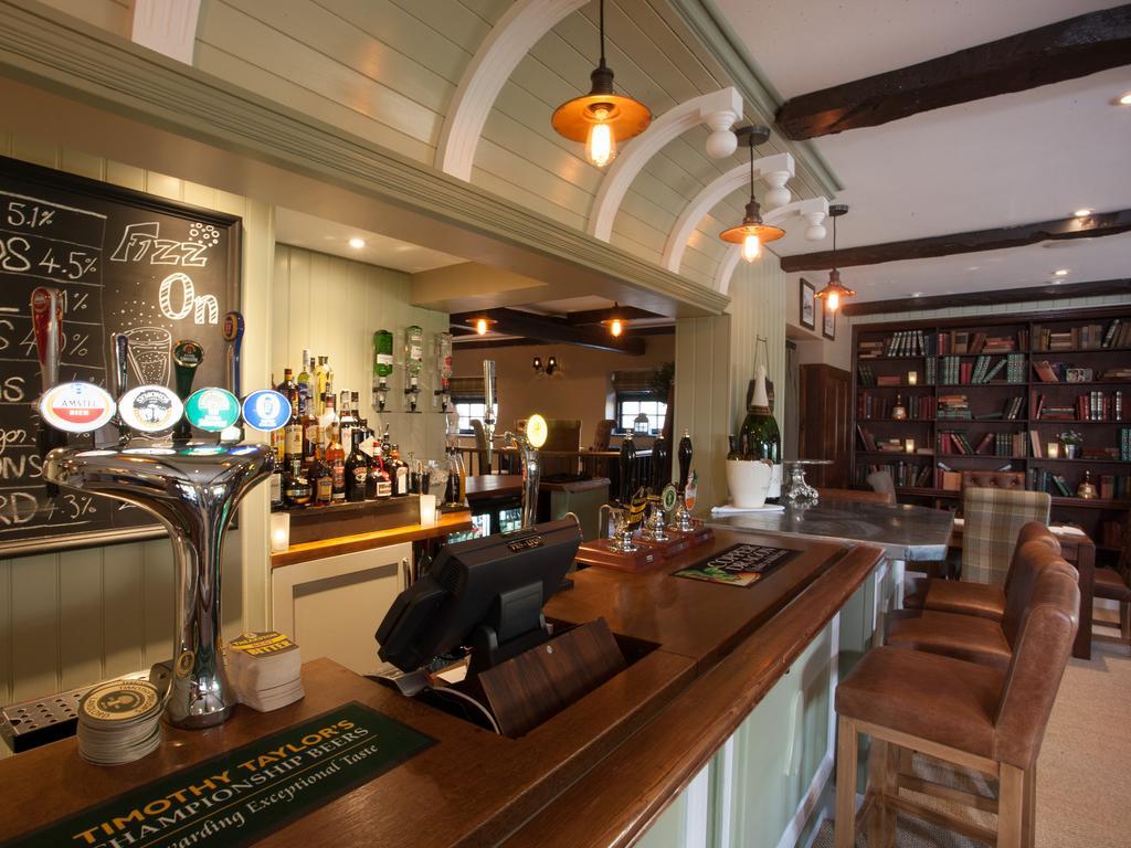 Arkendale Blue Bell Country Inn מראה חיצוני תמונה