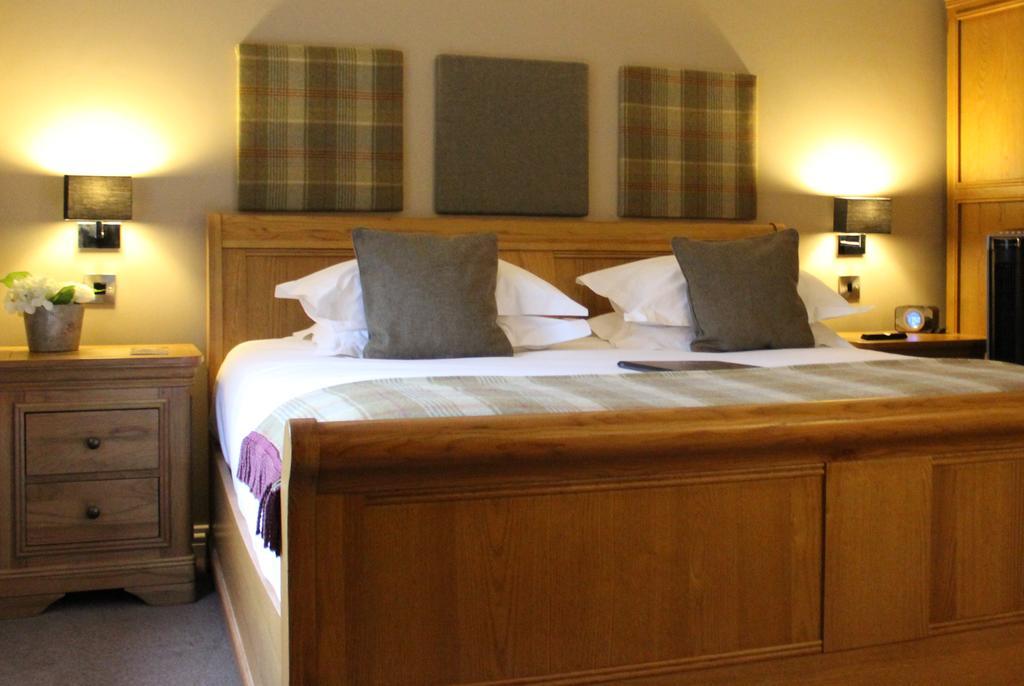 Arkendale Blue Bell Country Inn מראה חיצוני תמונה